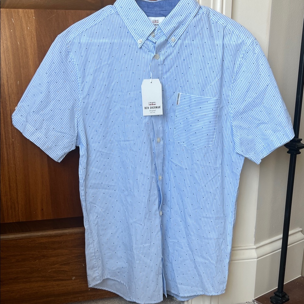 NWT Ben Sherman Large Light Blue Pinstripe w/colored dots Button Down Shirt
